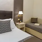 Vittorio Emanuele 4*