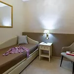 Vittorio Emanuele 4*