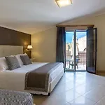 Vittorio Emanuele 4*