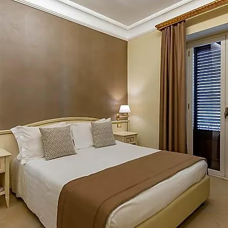 Vittorio Emanuele 4*