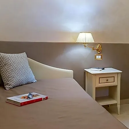 Vittorio Emanuele 4*